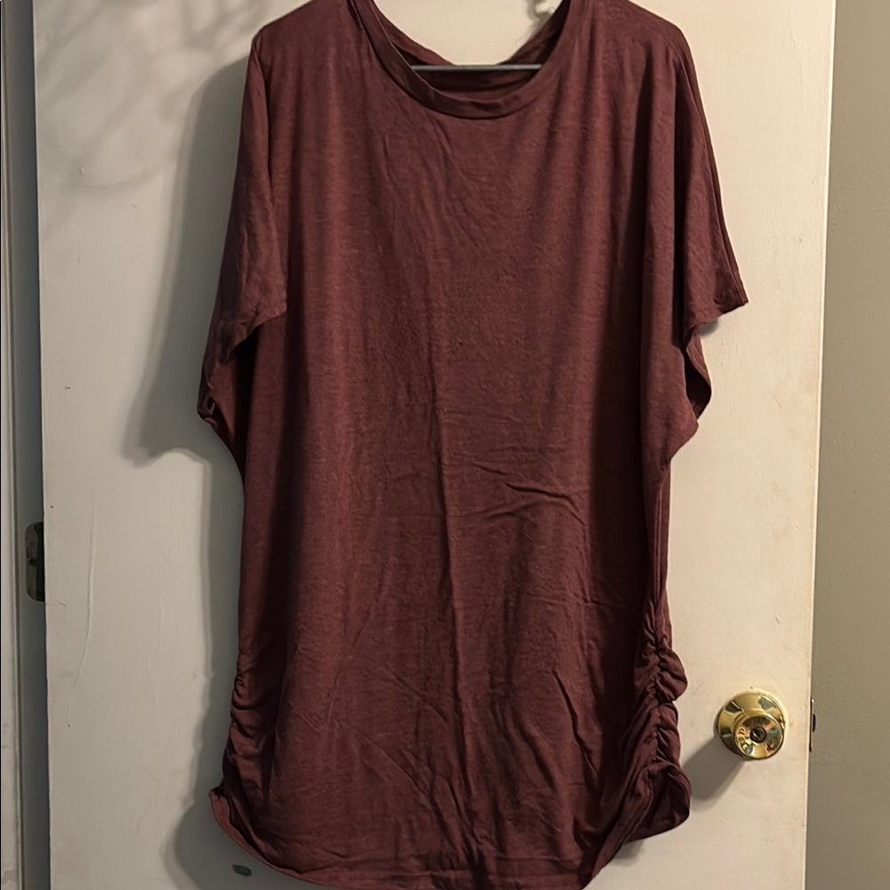 SHEIN Burgundy Short Sleeve Tee